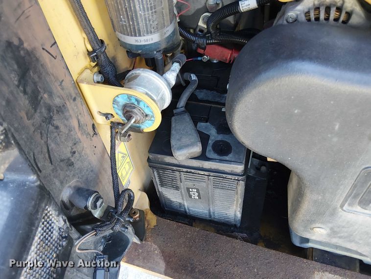 image for item EV5145 2016 Caterpillar 262D skid steer loader