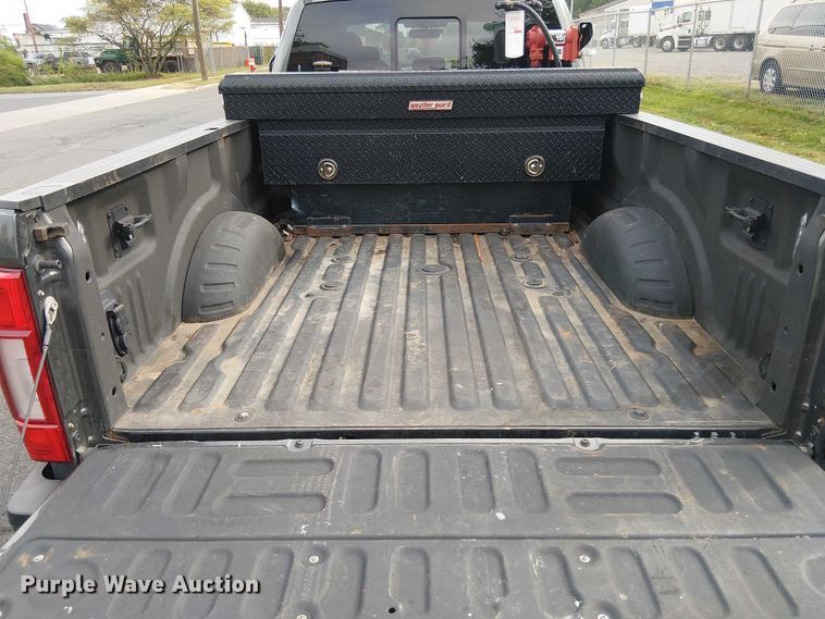 image for item EV5152 2020 Ford F350 Super Duty Crew Cab pickup truck