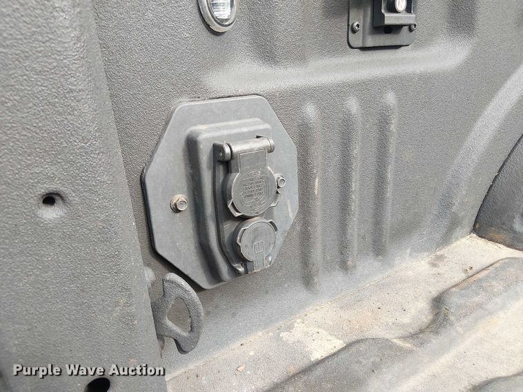 image for item EV5152 2020 Ford F350 Super Duty Crew Cab pickup truck