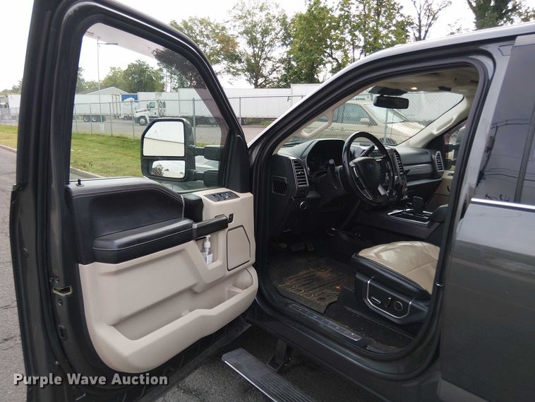 image for item EV5152 2020 Ford F350 Super Duty Crew Cab pickup truck