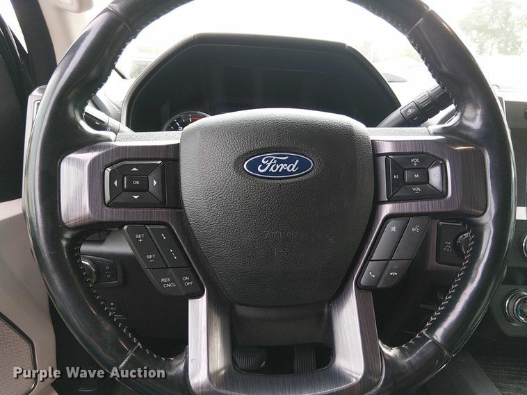 image for item EV5152 2020 Ford F350 Super Duty Crew Cab pickup truck