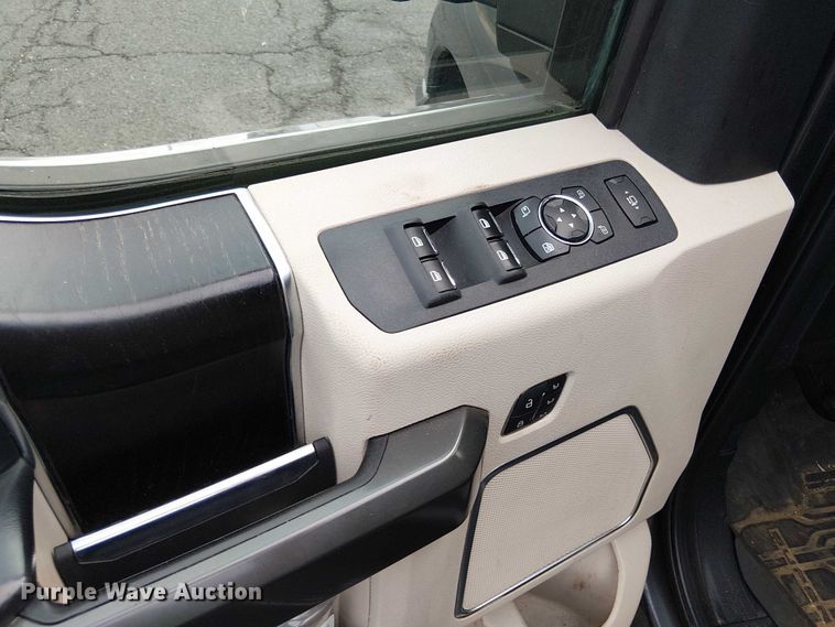 image for item EV5152 2020 Ford F350 Super Duty Crew Cab pickup truck