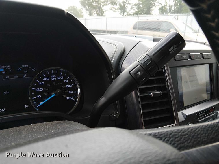 image for item EV5152 2020 Ford F350 Super Duty Crew Cab pickup truck