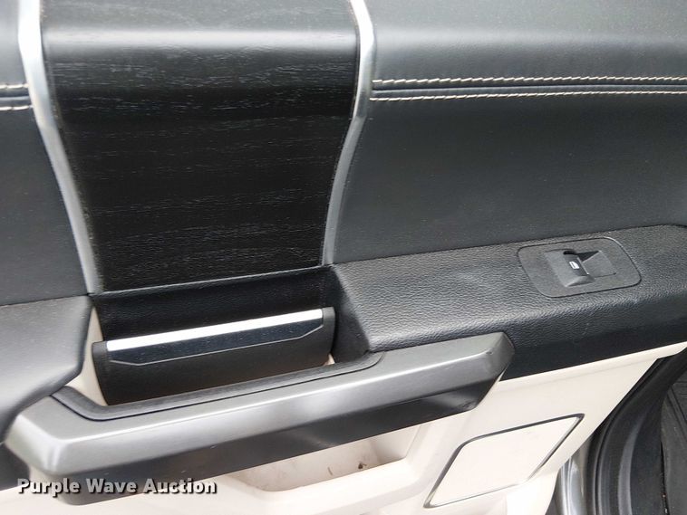 image for item EV5152 2020 Ford F350 Super Duty Crew Cab pickup truck