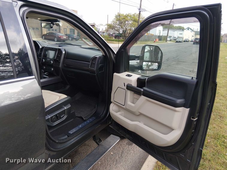 image for item EV5152 2020 Ford F350 Super Duty Crew Cab pickup truck