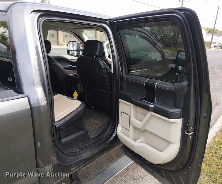 image for item EV5152 2020 Ford F350 Super Duty Crew Cab pickup truck