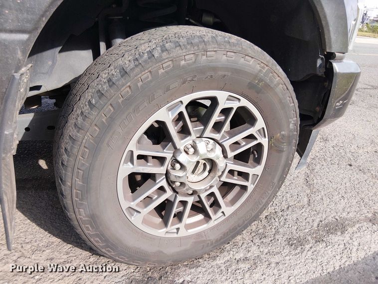 image for item EV5152 2020 Ford F350 Super Duty Crew Cab pickup truck