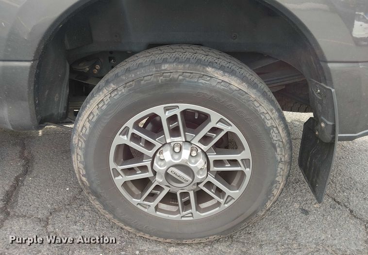 image for item EV5152 2020 Ford F350 Super Duty Crew Cab pickup truck