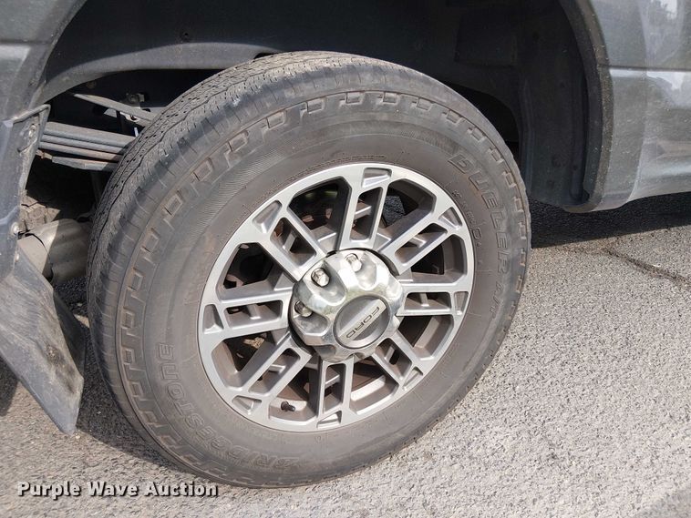 image for item EV5152 2020 Ford F350 Super Duty Crew Cab pickup truck