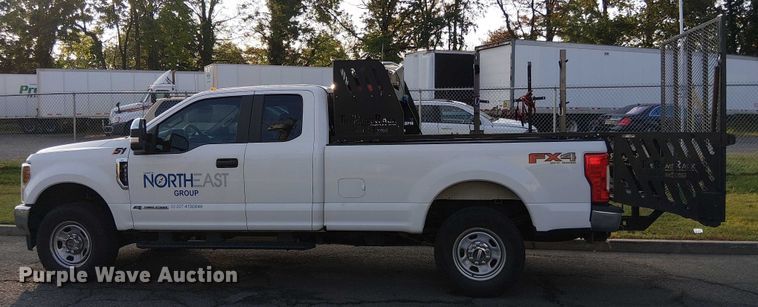 image for item EV5160 2019 Ford F350 Super Duty SuperCab pickup truck