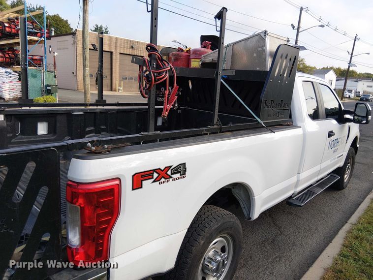 image for item EV5160 2019 Ford F350 Super Duty SuperCab pickup truck