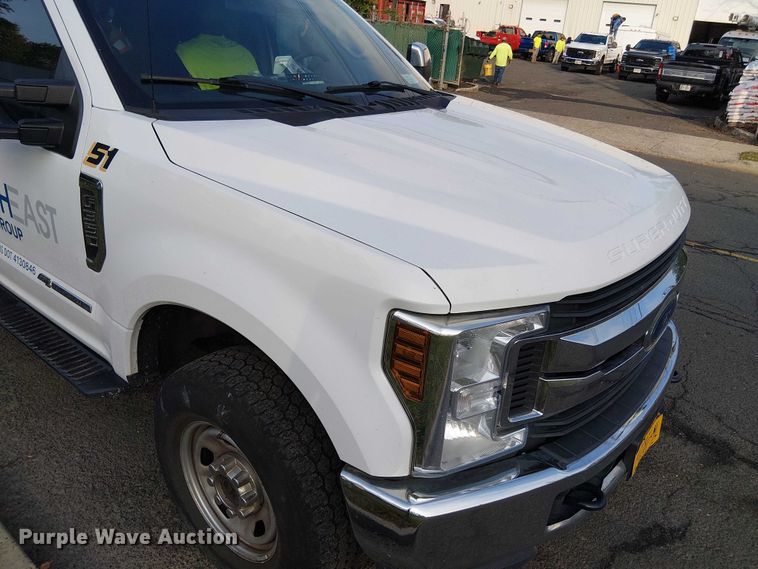 image for item EV5160 2019 Ford F350 Super Duty SuperCab pickup truck