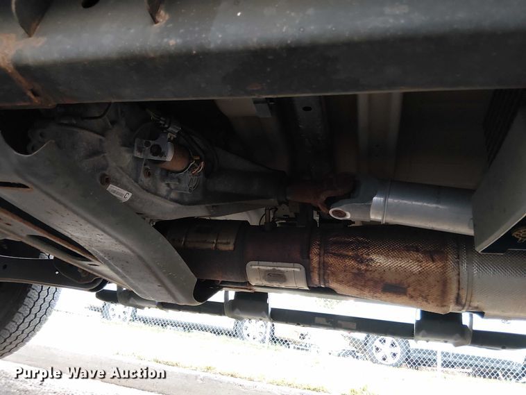 image for item EV5160 2019 Ford F350 Super Duty SuperCab pickup truck