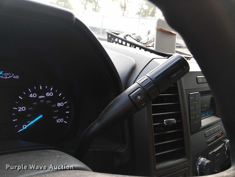 image for item EV5160 2019 Ford F350 Super Duty SuperCab pickup truck