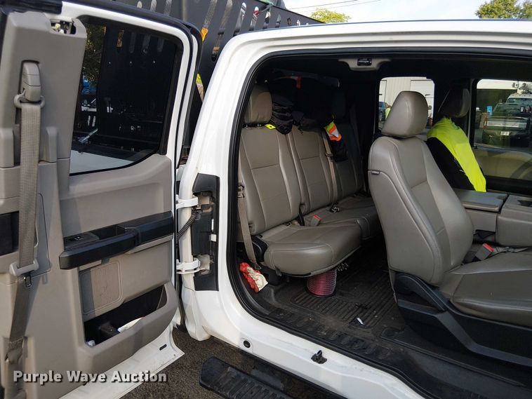 image for item EV5160 2019 Ford F350 Super Duty SuperCab pickup truck