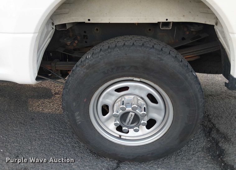 image for item EV5160 2019 Ford F350 Super Duty SuperCab pickup truck