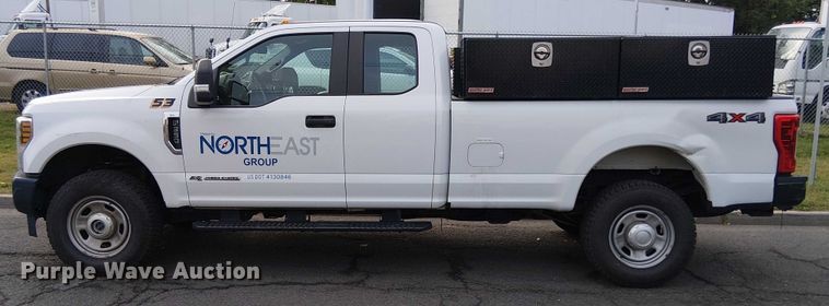 image for item EV5163 2018 Ford F350 Super Duty SuperCab pickup truck