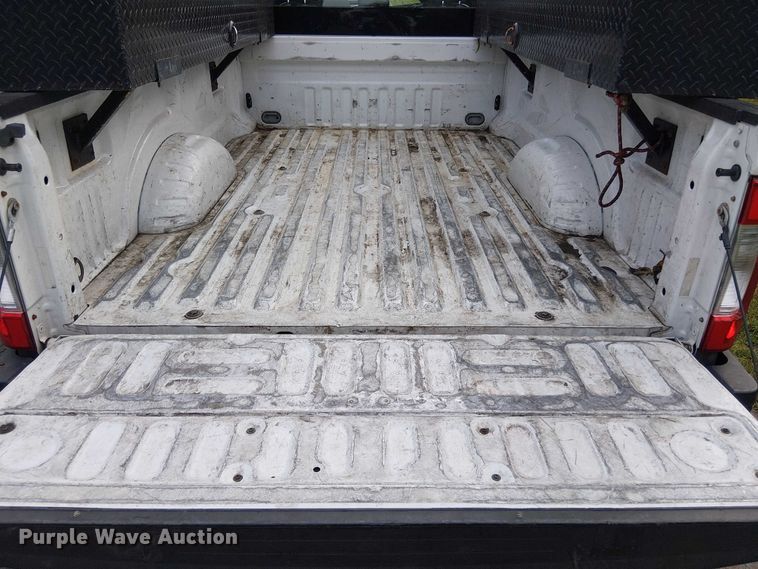 image for item EV5163 2018 Ford F350 Super Duty SuperCab pickup truck