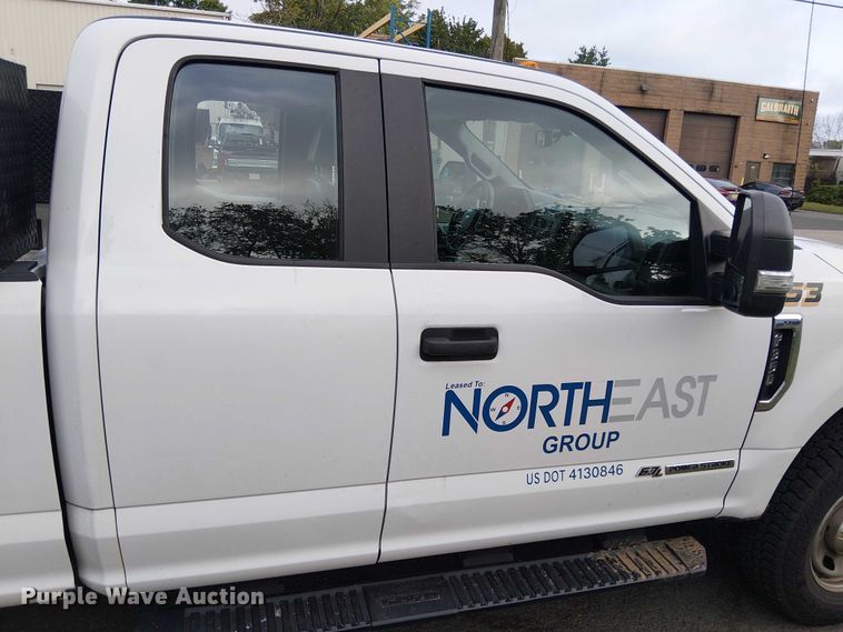 image for item EV5163 2018 Ford F350 Super Duty SuperCab pickup truck