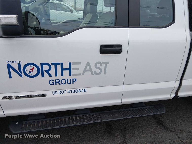 image for item EV5163 2018 Ford F350 Super Duty SuperCab pickup truck