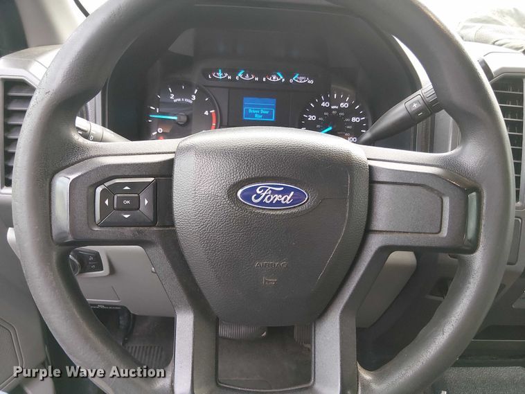 image for item EV5163 2018 Ford F350 Super Duty SuperCab pickup truck