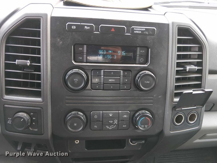 image for item EV5163 2018 Ford F350 Super Duty SuperCab pickup truck