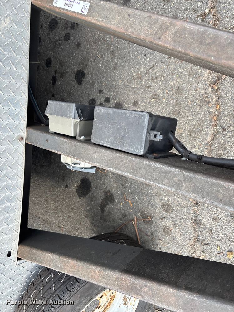 image for item EV5164 2002 U.S. Cargo enclosed cargo trailer