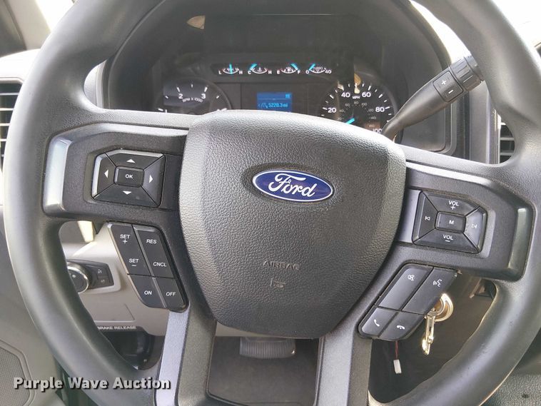 image for item EV5173 2018 Ford F350 Super Duty Crew Cab pickup truck