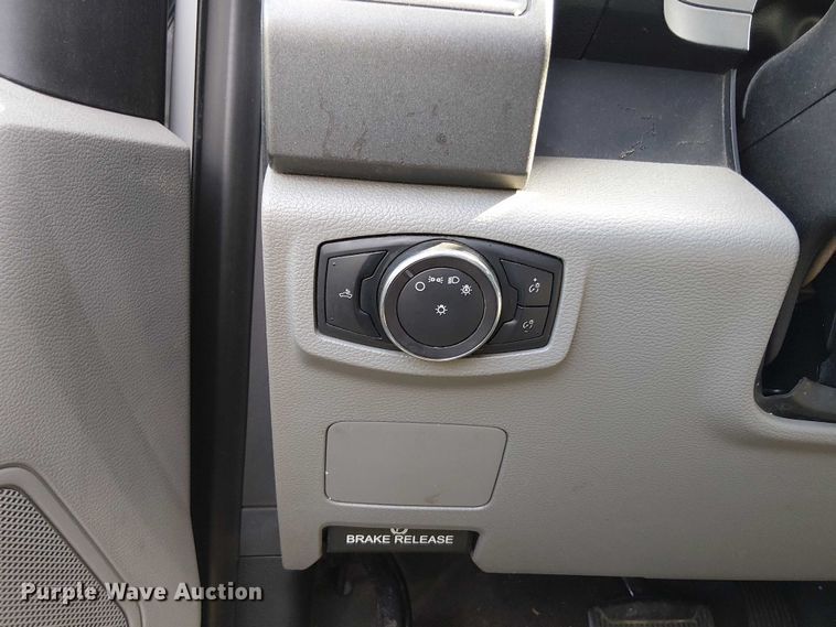 image for item EV5173 2018 Ford F350 Super Duty Crew Cab pickup truck