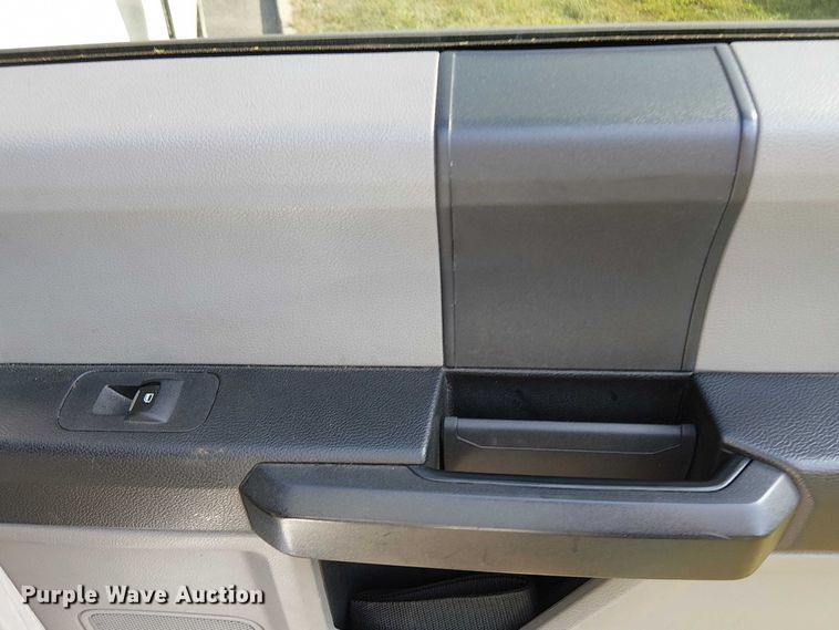 image for item EV5173 2018 Ford F350 Super Duty Crew Cab pickup truck