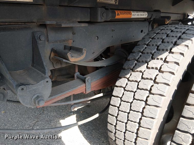 image for item EV5208 2019 Ford F550 SuperCab dump truck