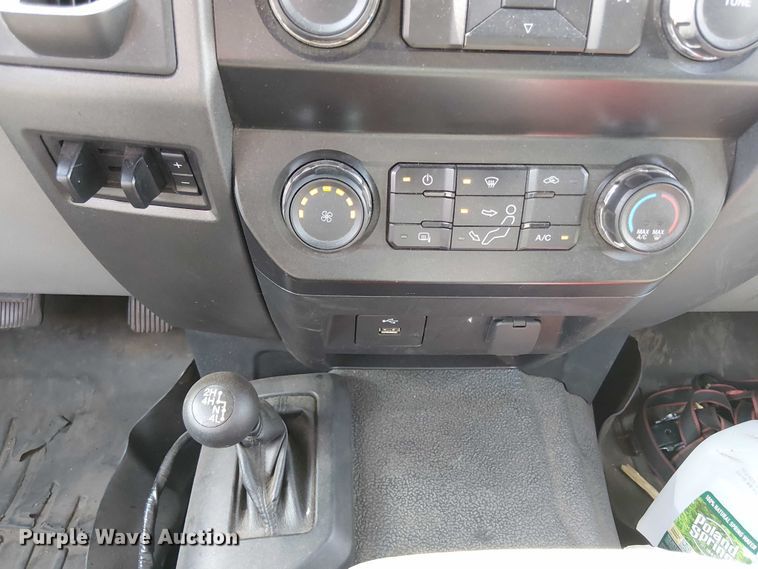 image for item EV5208 2019 Ford F550 SuperCab dump truck