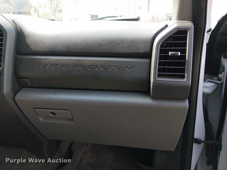 image for item EV5208 2019 Ford F550 SuperCab dump truck