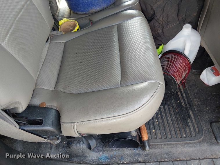 image for item EV5208 2019 Ford F550 SuperCab dump truck