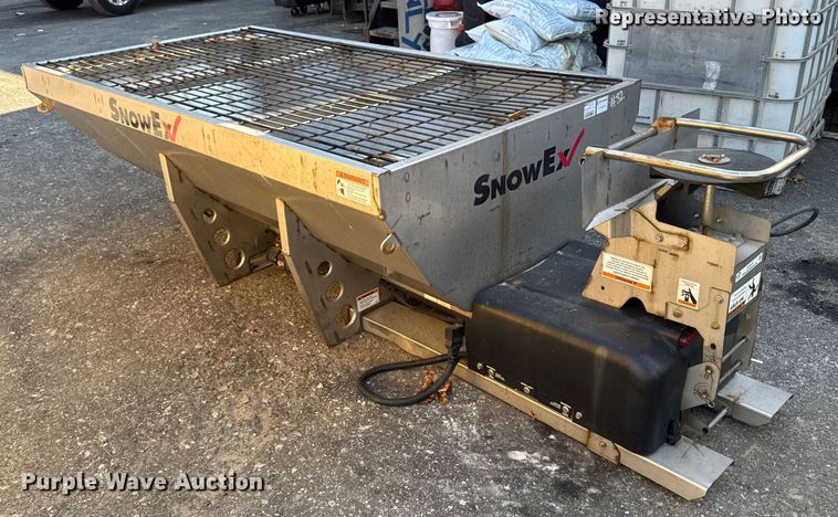 image for item EV5221 (2) SnowEx Helixx SS spreaders