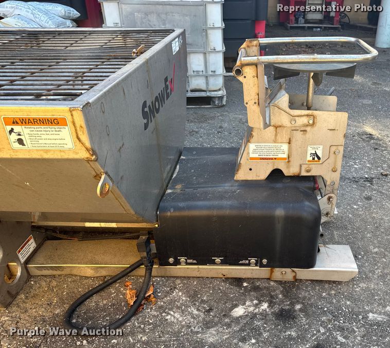 image for item EV5221 (2) SnowEx Helixx SS spreaders