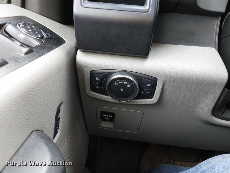 image for item EV5225 2017 Ford F150 SuperCrew pickup truck