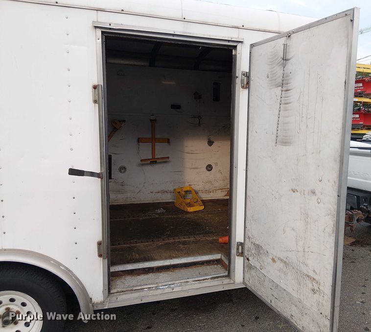 image for item EV5226 2004 Continental Cargo enclosed cargo trailer