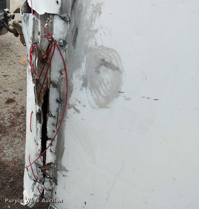 image for item EV5226 2004 Continental Cargo enclosed cargo trailer