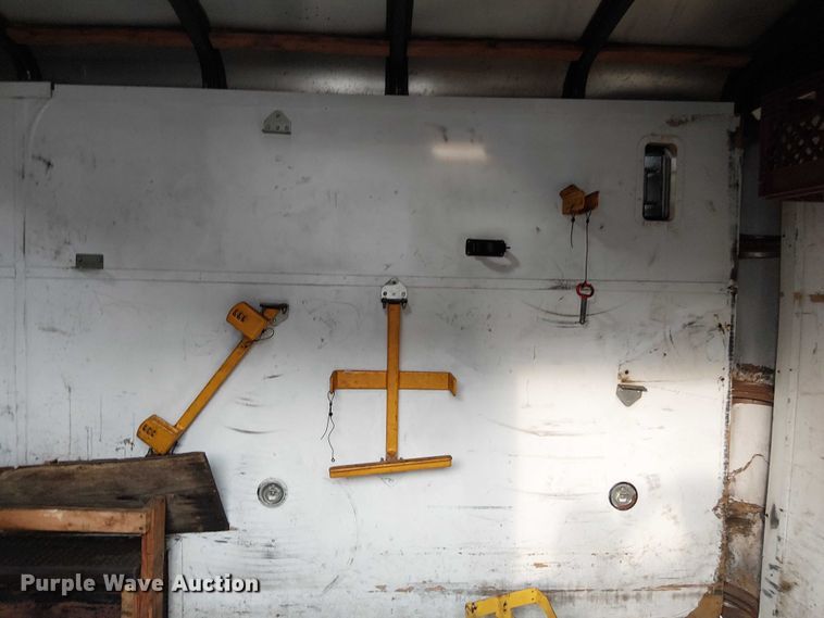 image for item EV5226 2004 Continental Cargo enclosed cargo trailer