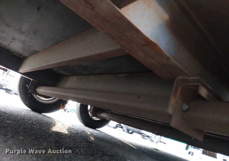 image for item EV5226 2004 Continental Cargo enclosed cargo trailer