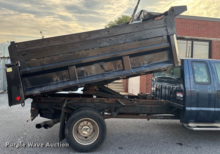 image for item EV5229 2016 Ford F550 SuperCab dump truck