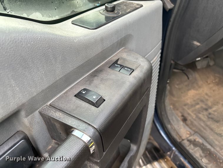 image for item EV5229 2016 Ford F550 SuperCab dump truck