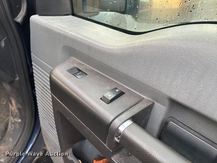 image for item EV5229 2016 Ford F550 SuperCab dump truck