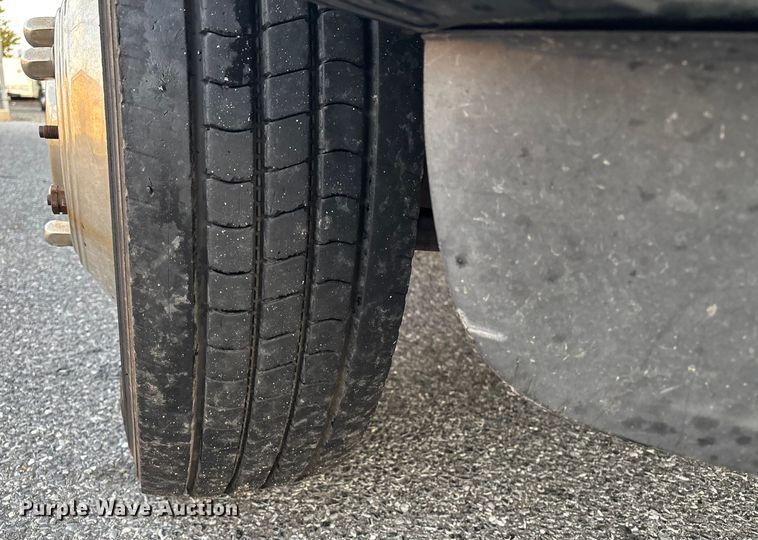 image for item EV5229 2016 Ford F550 SuperCab dump truck