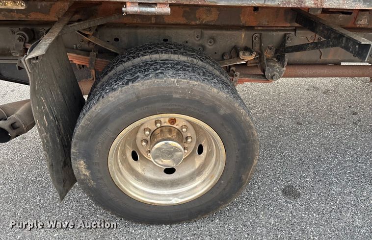 image for item EV5229 2016 Ford F550 SuperCab dump truck