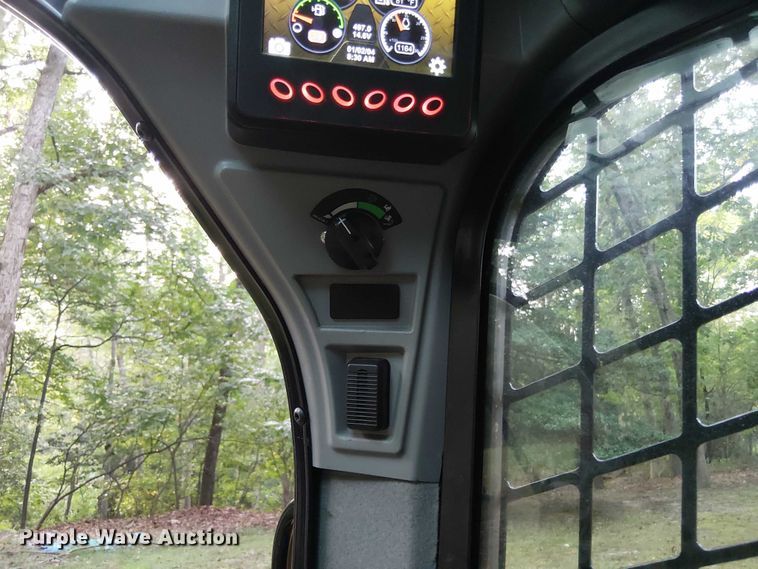 image for item EV5235 2019 Caterpillar 262D skid steer loader