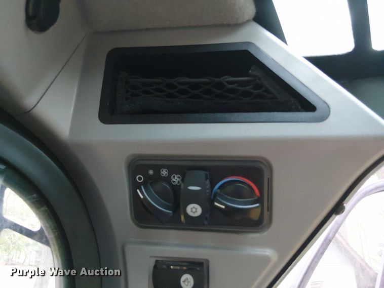 image for item EV5235 2019 Caterpillar 262D skid steer loader