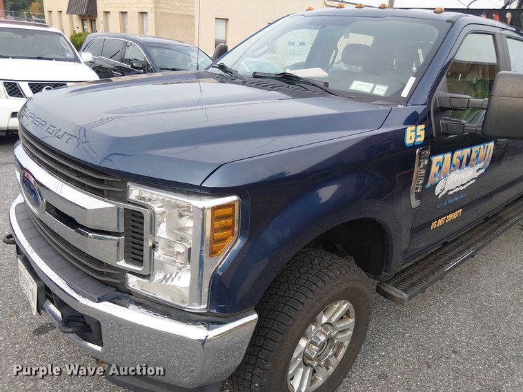 image for item EV5238 2019 Ford F250 Super Duty Crew Cab pickup truck