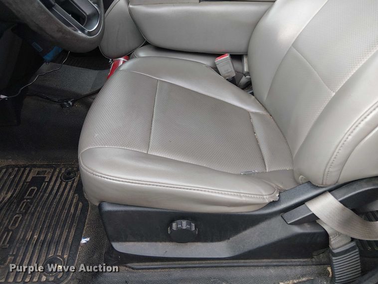 image for item EV5238 2019 Ford F250 Super Duty Crew Cab pickup truck